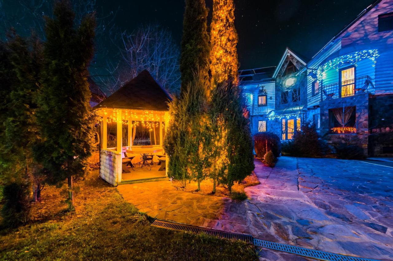 Hotel Velyka Vedmedytsya Yaremche Ngoại thất bức ảnh