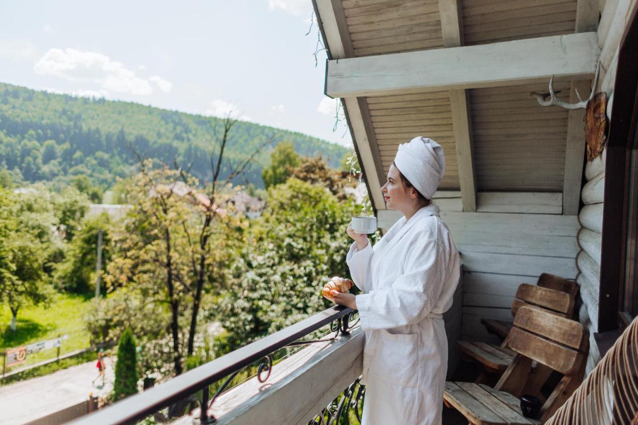 Hotel Velyka Vedmedytsya Yaremche Ngoại thất bức ảnh