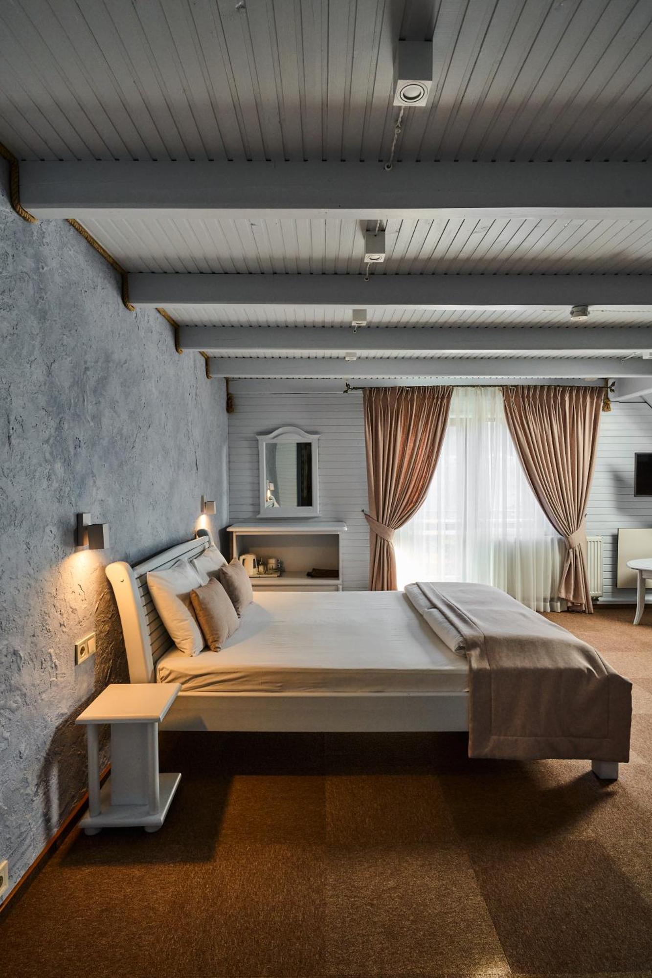 Hotel Velyka Vedmedytsya Yaremche Ngoại thất bức ảnh