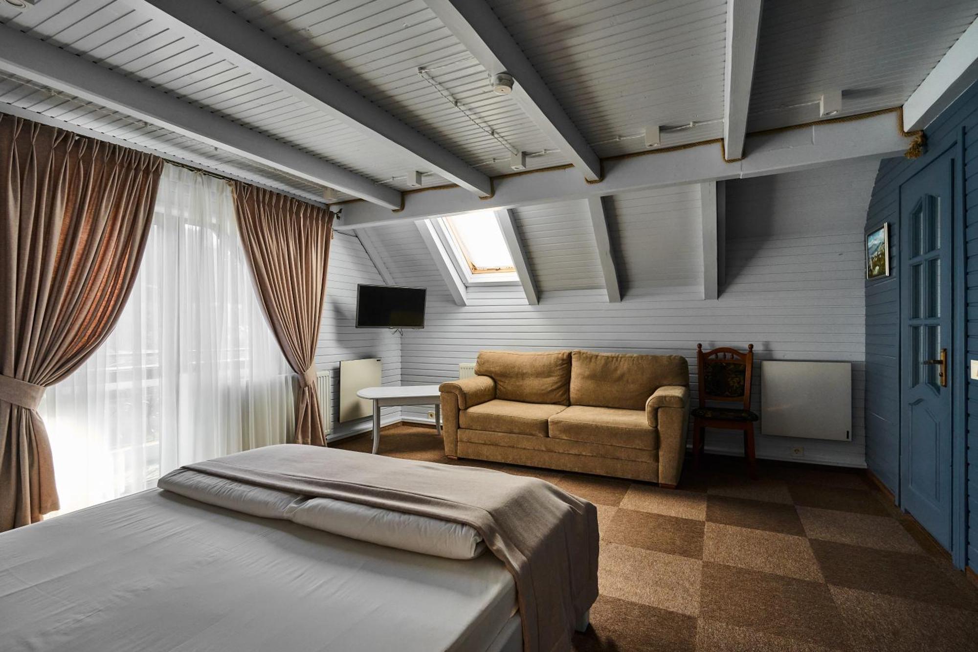 Hotel Velyka Vedmedytsya Yaremche Ngoại thất bức ảnh